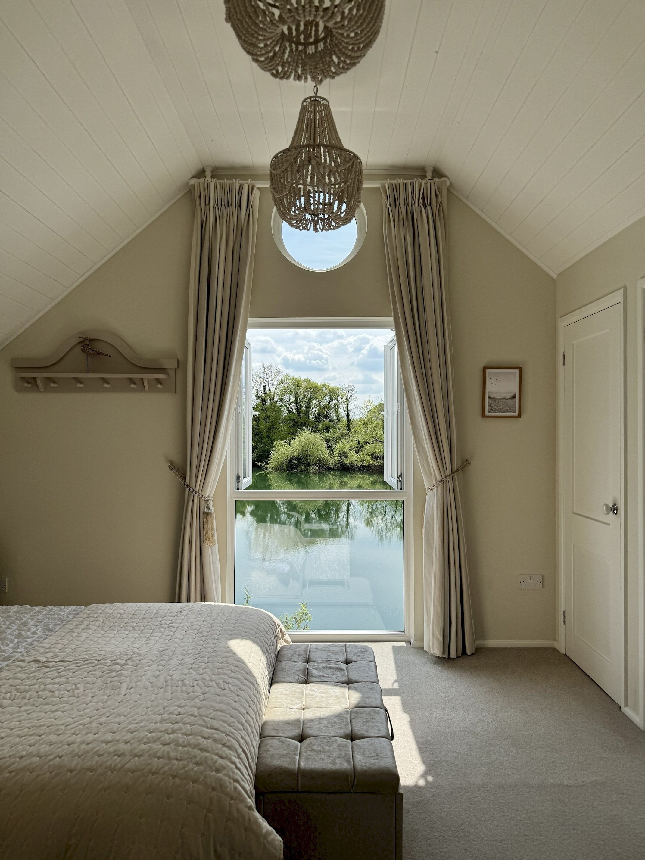 2 slaapkamers, een strijkplank/strijkijzer, wifi, beddengoed