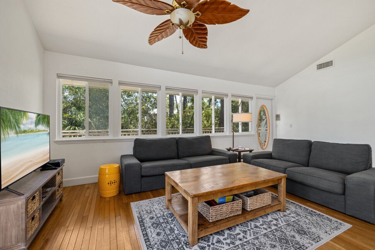 Kayak Cove: Bayfront With Dock - A Paddle In / Paddle Out Resort - Cedar Key, FL