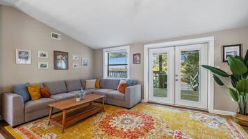 Televisor intel·ligent i llibres