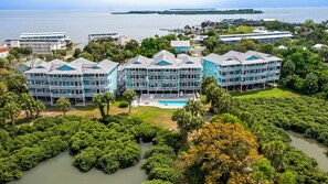 Exterior - Roseates Retreat Condo: Sleeps 6 with an amazing view (Cedar Key)