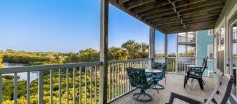 Roseates Retreat Condo: Sleeps 6 with an amazing view