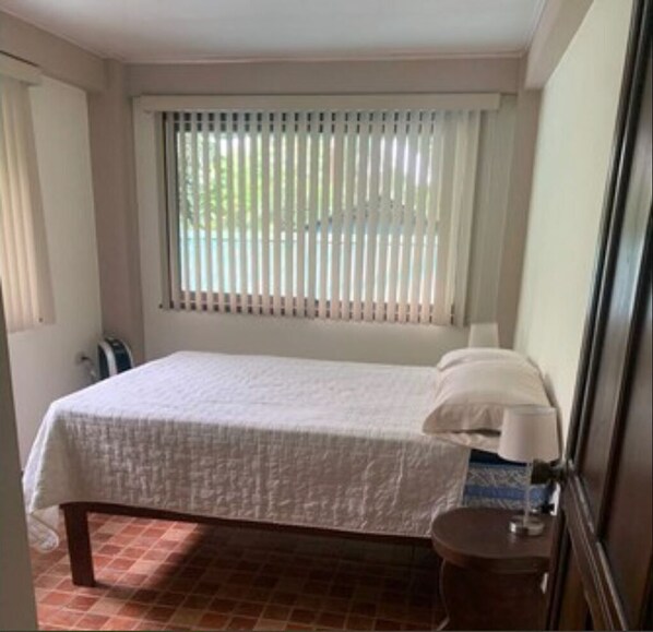 1 bedroom, WiFi, bed sheets