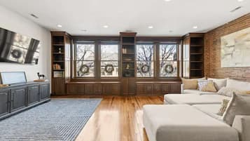 Smart TV, books