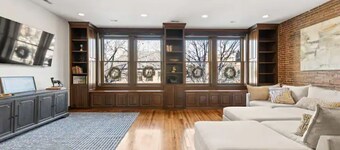 Luxurious downtown loft with amazing rooftop views