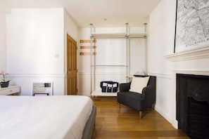 1 bedroom, iron/ironing board, travel cot, WiFi