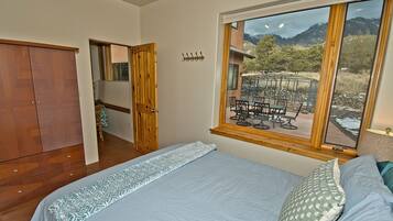 4 soverom, skrivebord, strykejern/-brett og wi-fi (inkludert)