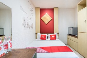 Deluxe Double Room - Flagship 91863 Metro House (Surabaya)