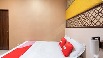 Standard Double Room | Free WiFi, bed sheets