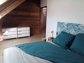 3 habitaciones, tabla de planchar con plancha y wifi gratis
