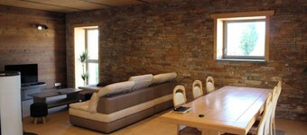 Grand Appartement Avec Loggia