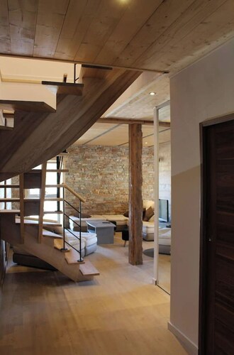 Grand Appartement Avec Loggia