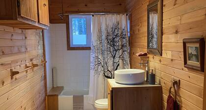 Cozy Suite 15 min away from Mt Tremblant. Pet Friendly