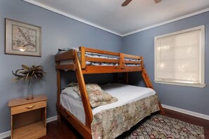 2 bedrooms, WiFi, bed sheets