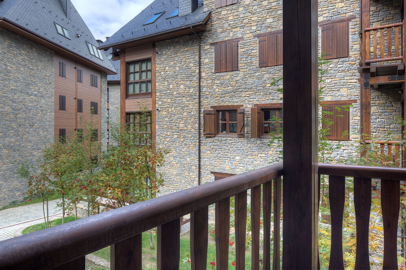 المنطقة المحيطة بالمنشأة