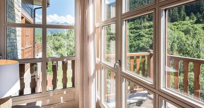 Casa Eth Mur for 10p, at the foot of the slopes in Baqueira 1500 Val de Ruda