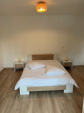 5 sovrum, resesäng, gratis wi-fi och sängkläder