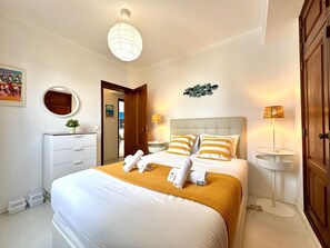 2 bedrooms, iron/ironing board, free WiFi, bed sheets - VILAMOURA BRIGHTNESS APARTMENT WITH POOL by HOMING (Vilamoura)