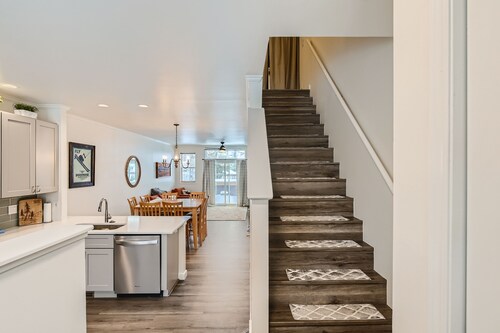 2-BD 3-BDR Ski Cabin