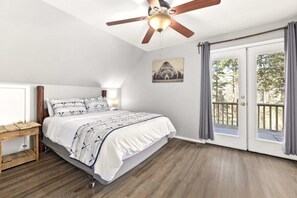 2 bedrooms, iron/ironing board, travel cot, WiFi