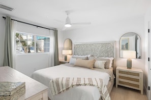 2 bedrooms, desk, iron/ironing board, WiFi