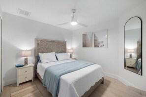 2 bedrooms, desk, iron/ironing board, WiFi