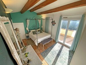 3 habitaciones, escritorio y sistema de insonorización 