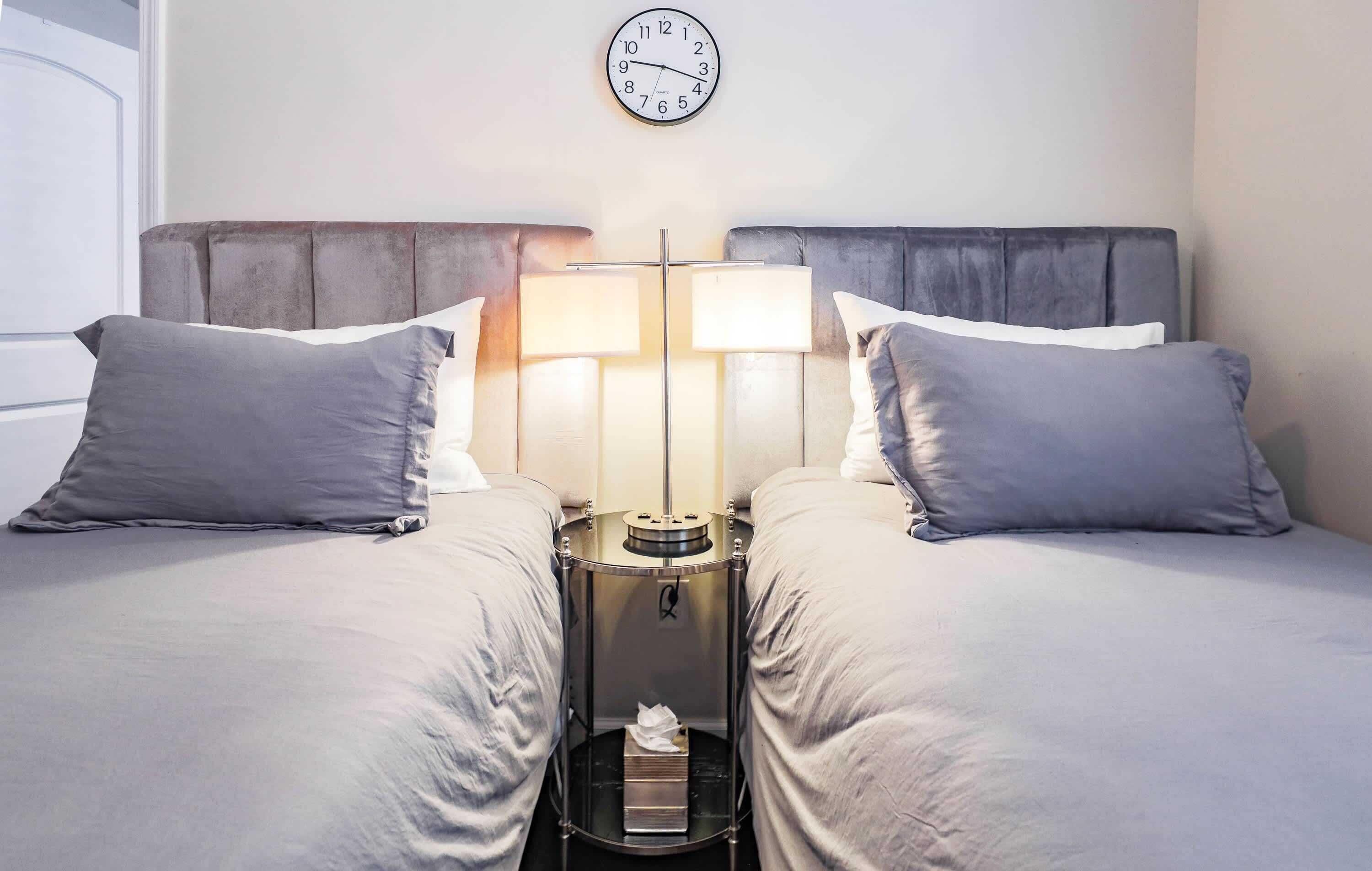 3 Schlafzimmer, Schreibtisch, Bügeleisen/Bügelbrett, Reisekinderbett