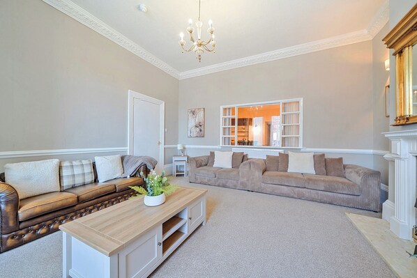Living area - Bridlington Bay House (Bridlington)