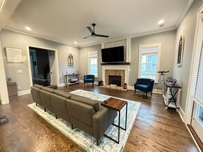 تلفزيون، مدفأة