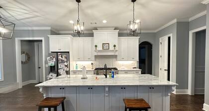 Beautiful Masters Rental Quiet Neighborhood