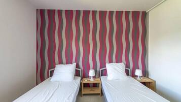 2 bedrooms