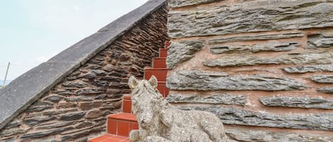 Cottage | Property grounds