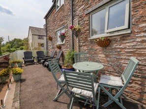 Cottage | Outdoor dining