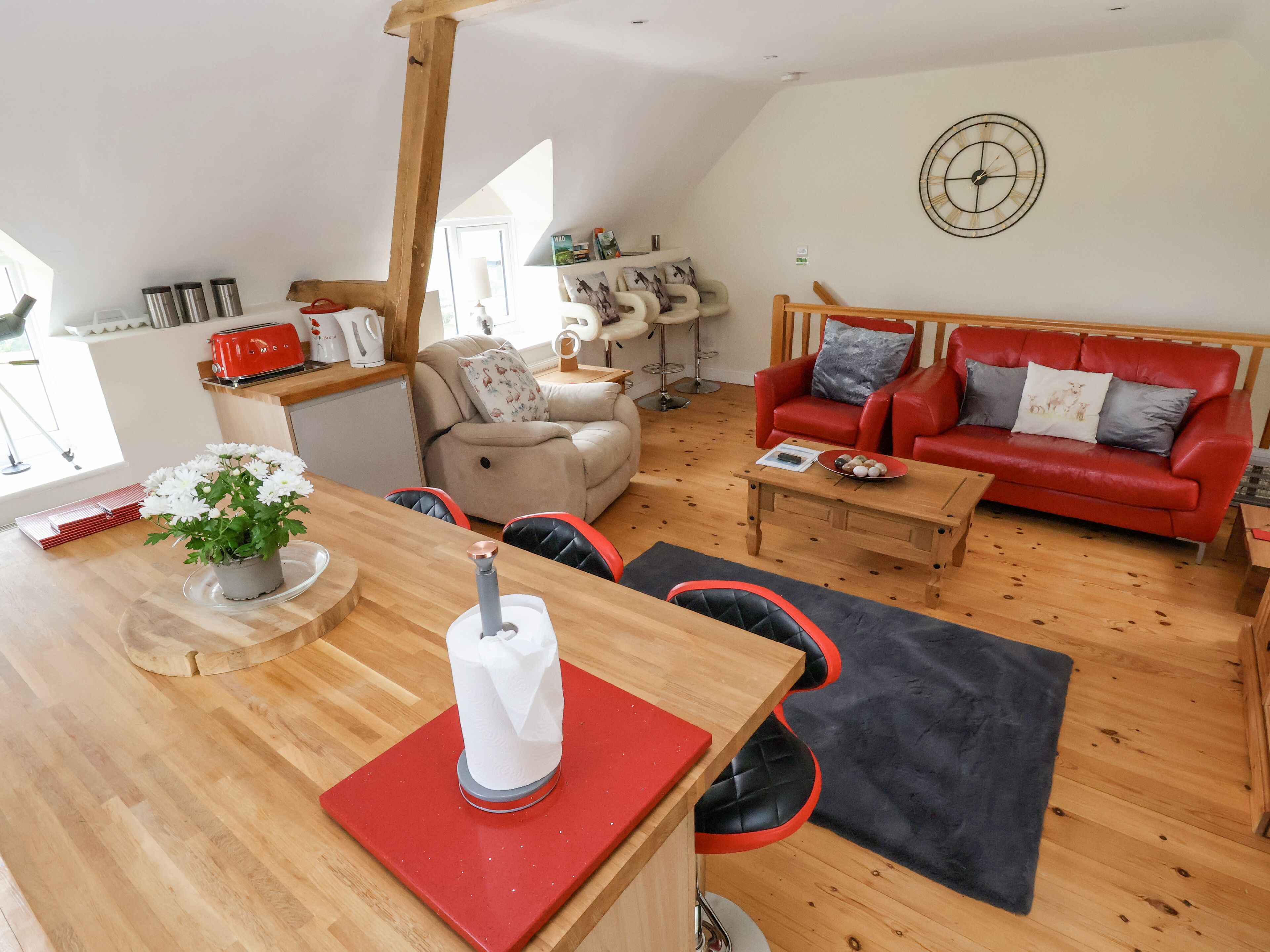 Cottage | Dining