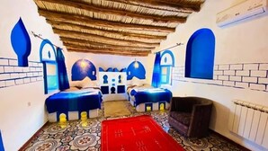 Quadruple Room, Multiple Beds | Premium bedding, WiFi (free), individually decorated - Auberge Kasbah Merzouga (Taouz)