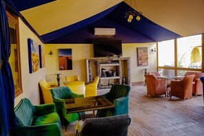 Khu tiếp khách ở sảnh