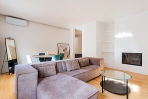 Apartment, 2 Bedrooms | Living area -  2BR Chic&Bright com 120m2 em Campo de Ourique (Lisbon)