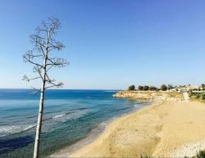 Beach - Grandma Pippa's House. (Avola)