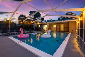 A heated pool - Near Clearwater Beach - Pool Home Retreat (Clearwater)