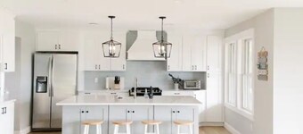 Coastal Farmhouse Getaway!