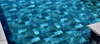 Private heated pool and jacuzzi villa