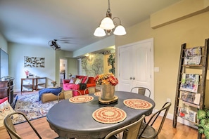 Dining - Fayetteville Apartment ~ 14 Mi to Atlanta Airport! (Fayetteville)