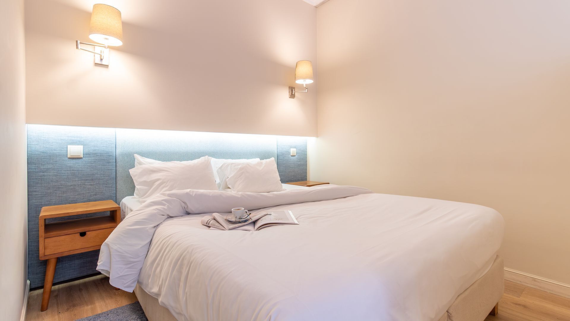 Free WiFi, bed sheets
