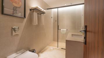 行政套房 | 浴室 | 浴袍、拖鞋、毛巾