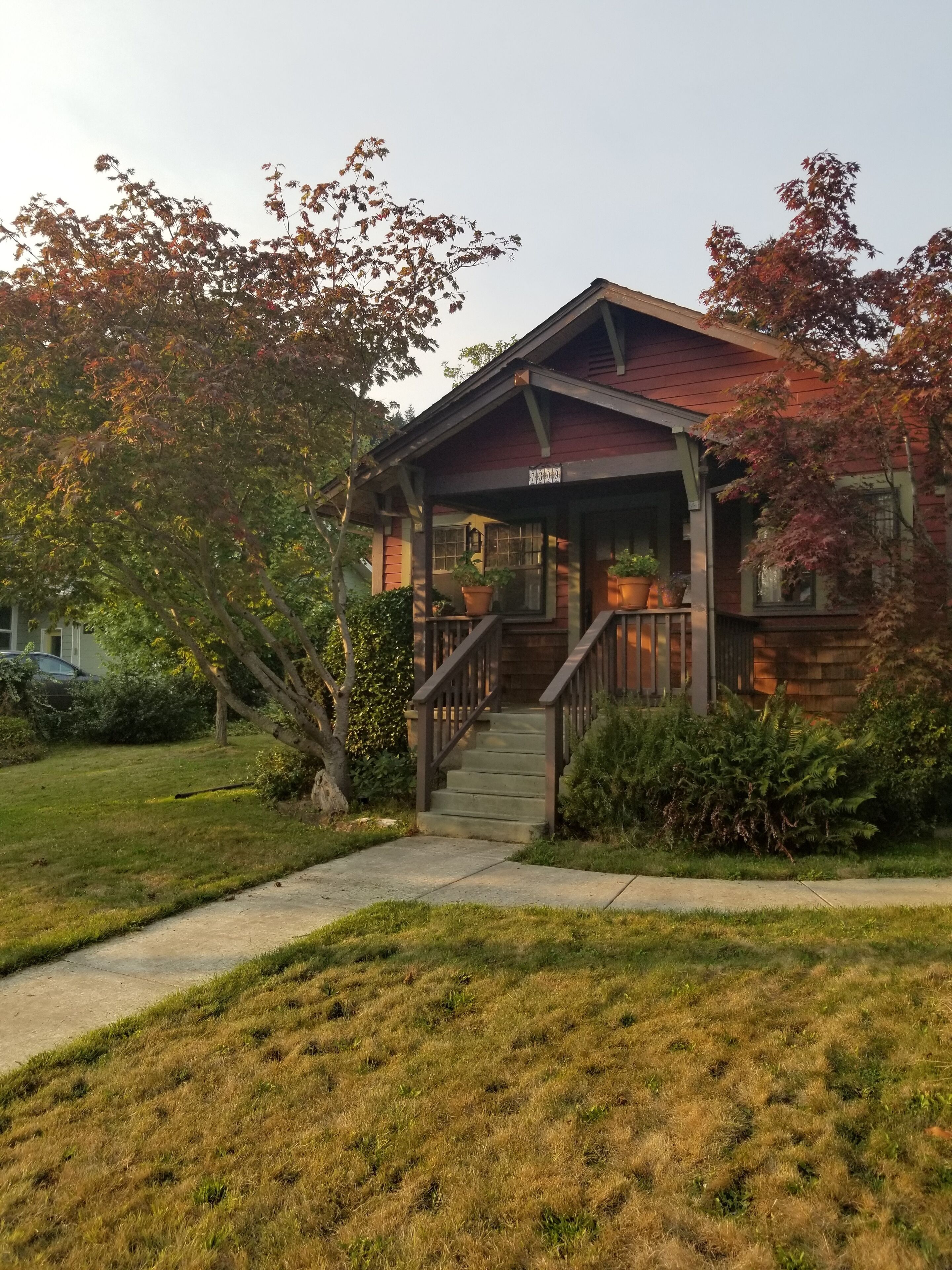 Cozy Mt. Tabor Bungalow