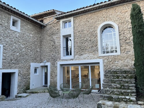 Mas de charme, Le Chante Duc,  piscine, spa et calme absolu.