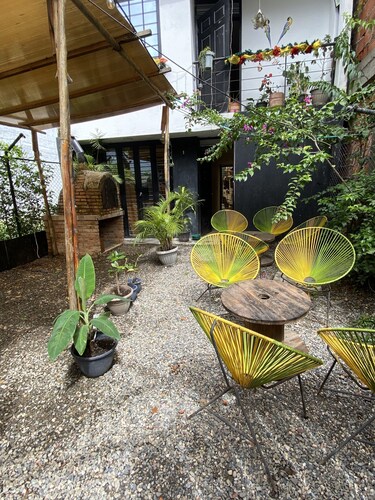 Habitación con baño privado y entrada independiente