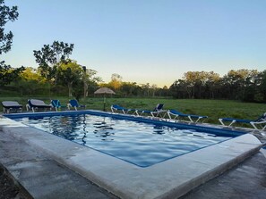 Kolam renang outdoor