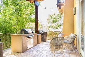 Outdoor cooking space