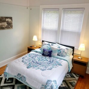 4 bedrooms, desk, iron/ironing board, free WiFi